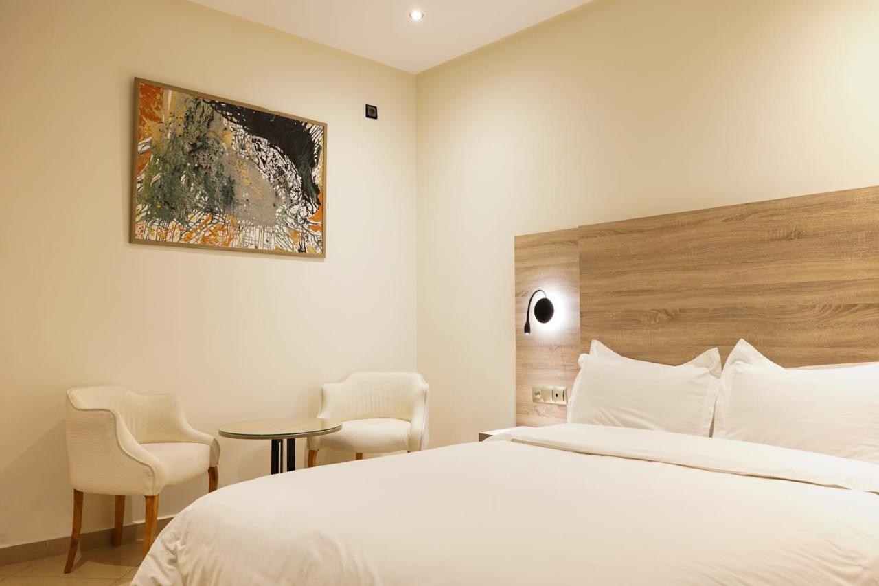 Hotel El Djenina Tanger Kültér fotó