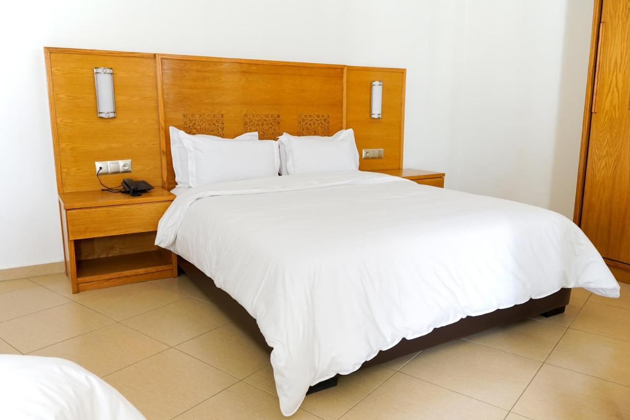 Hotel El Djenina Tanger Kültér fotó