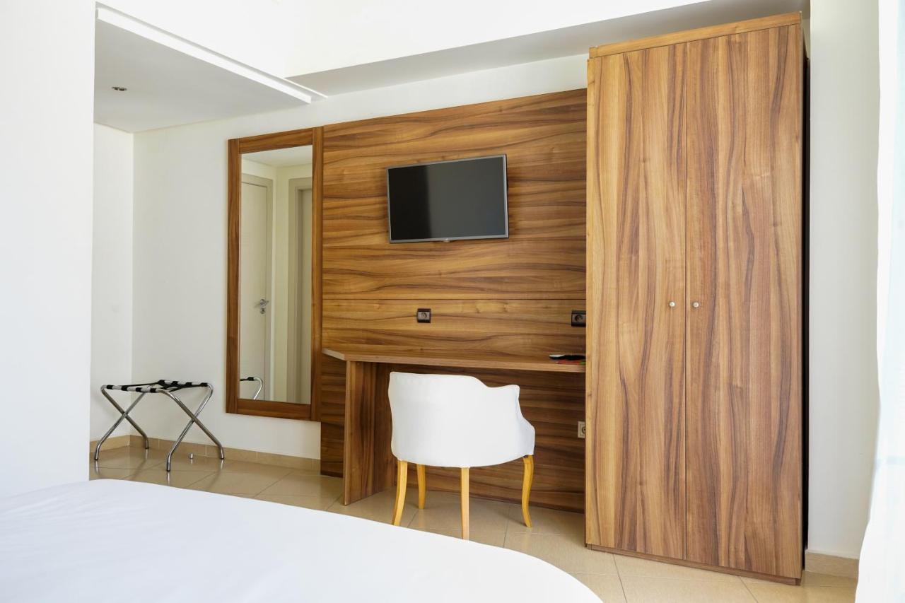 Hotel El Djenina Tanger Kültér fotó