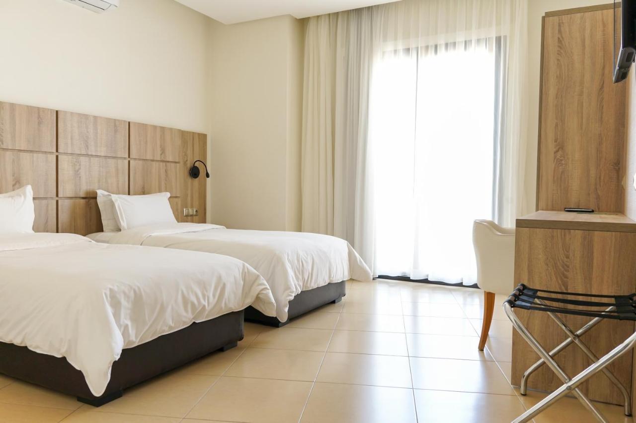 Hotel El Djenina Tanger Kültér fotó