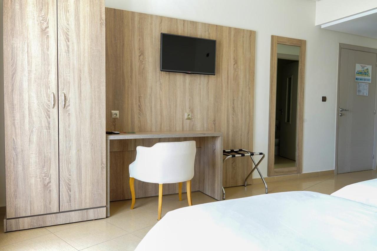 Hotel El Djenina Tanger Kültér fotó