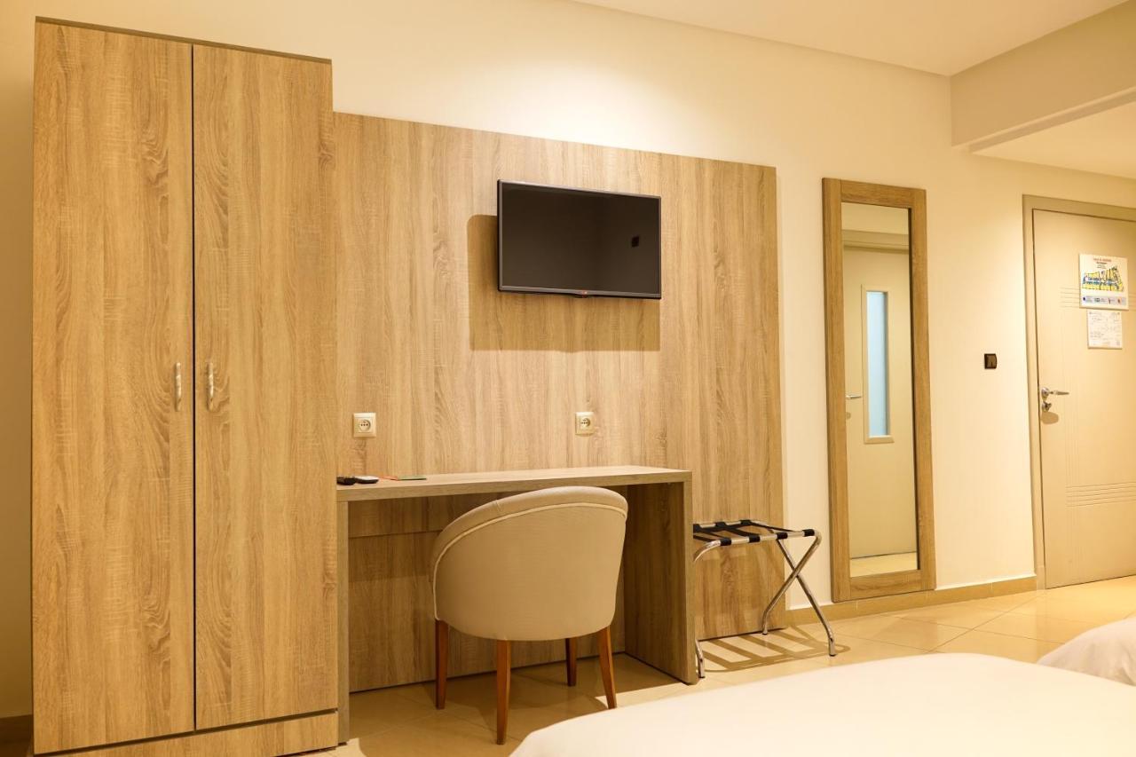 Hotel El Djenina Tanger Kültér fotó