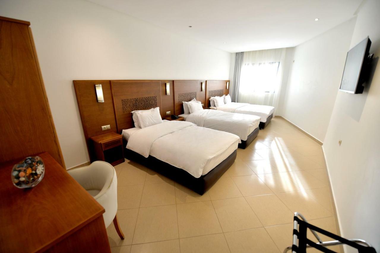 Hotel El Djenina Tanger Kültér fotó